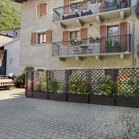 Apartamento La Maison Du Bonheur Grosio Exterior foto