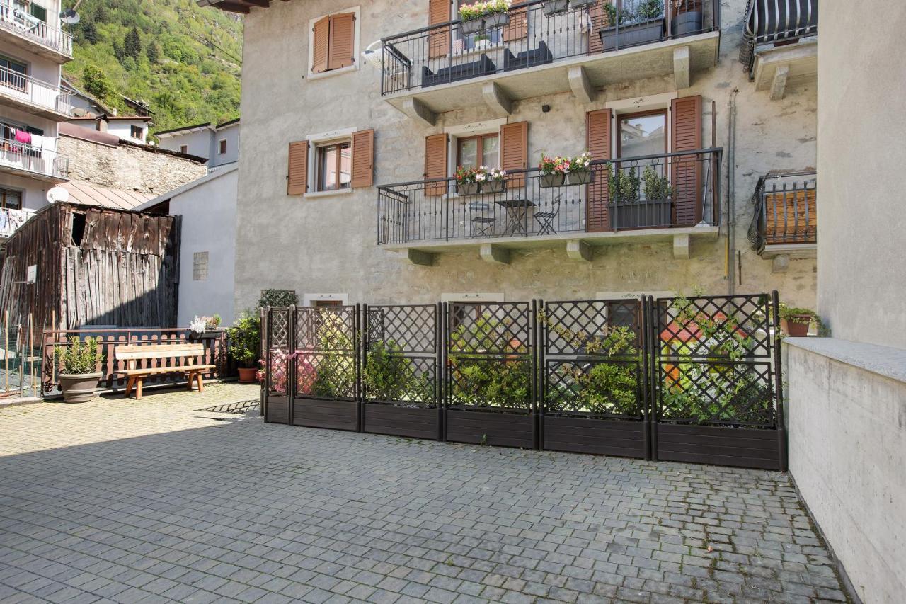 Apartamento La Maison Du Bonheur Grosio Exterior foto