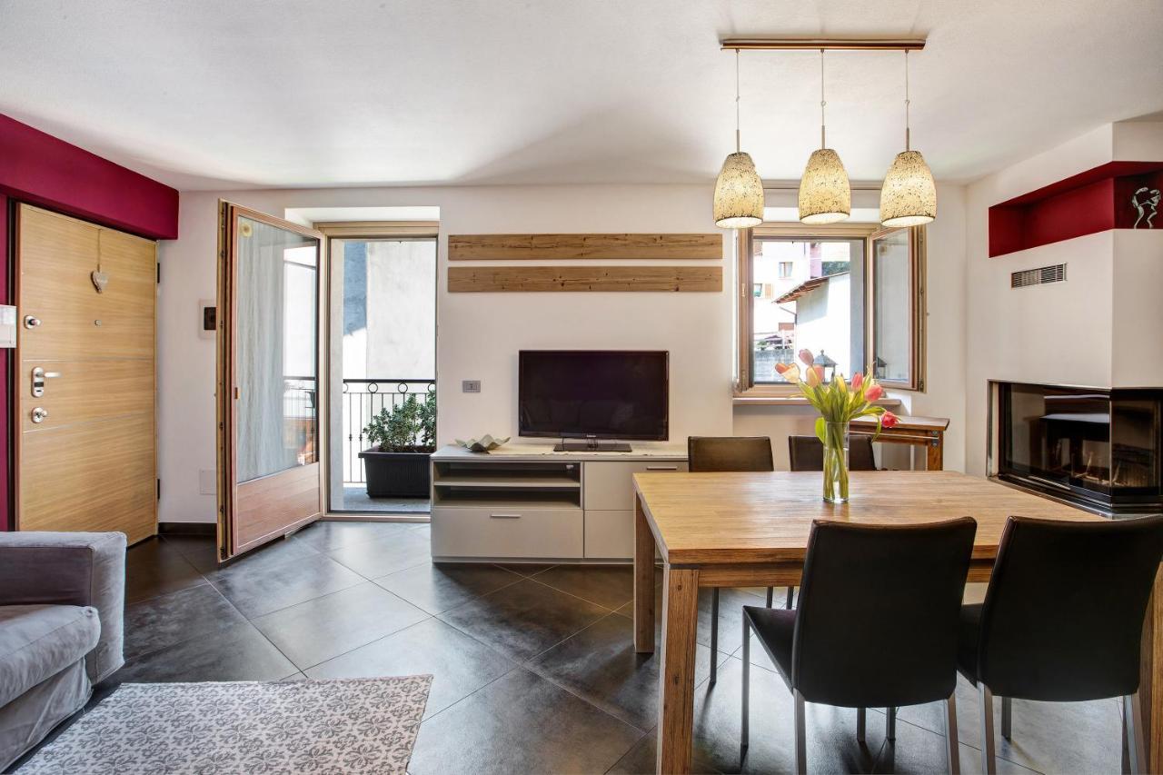 Apartamento La Maison Du Bonheur Grosio Exterior foto