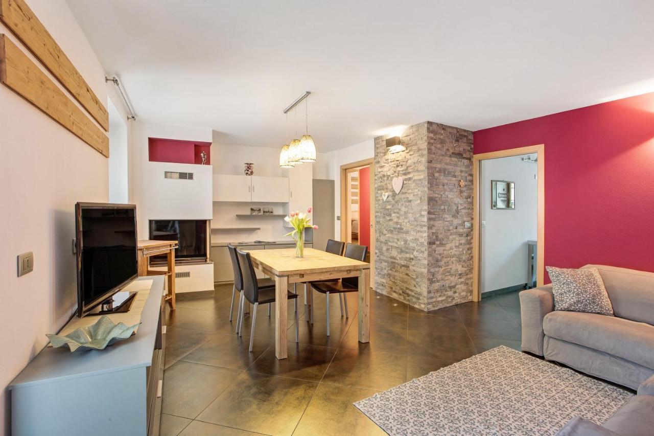 Apartamento La Maison Du Bonheur Grosio Exterior foto